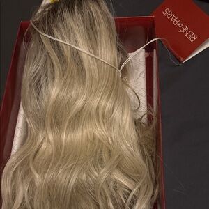 NYX Renée of Paris I. Milky Opal A stunning show stopper!